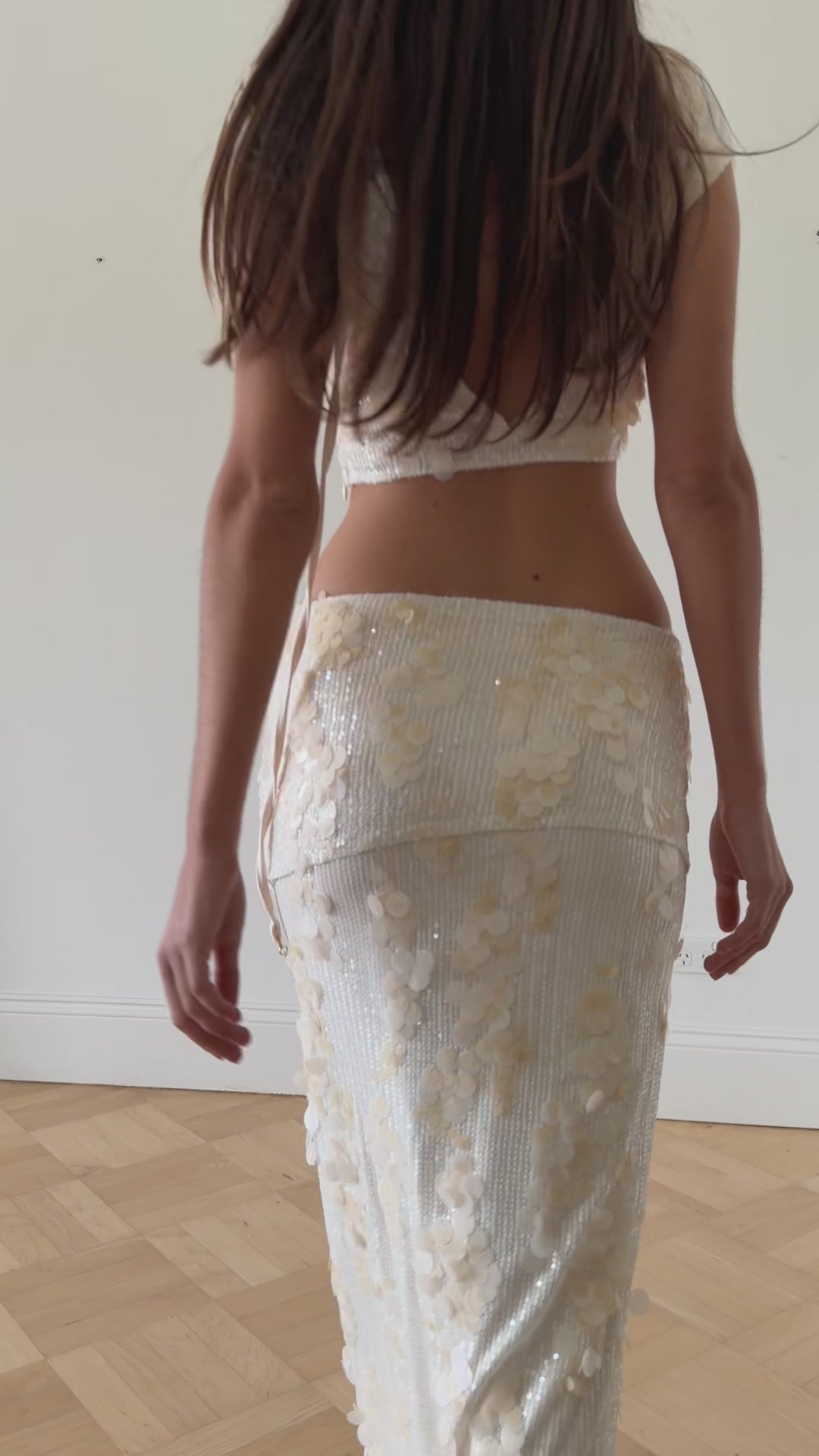 Eva Sequin Maxi Skirt in Glazed Vanilla – video