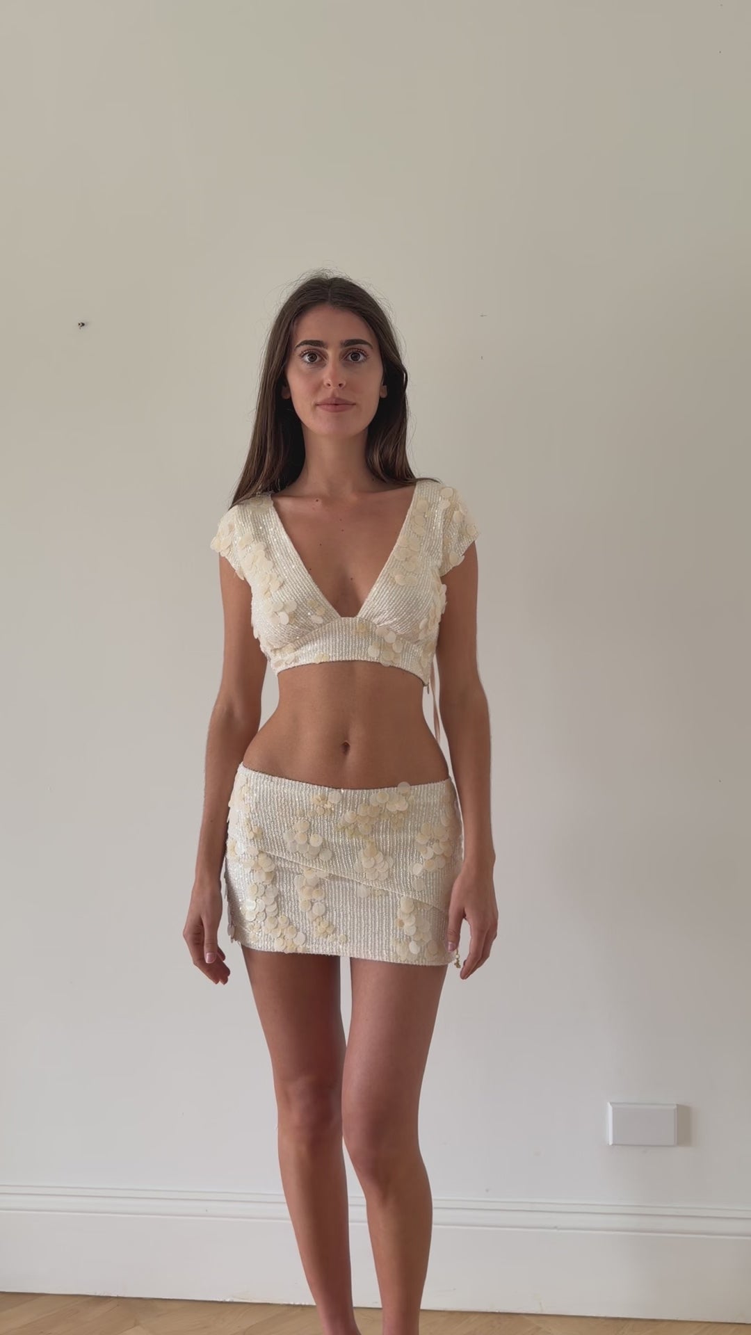Eva Sequin Mini Skirt in Glazed Vanilla – video